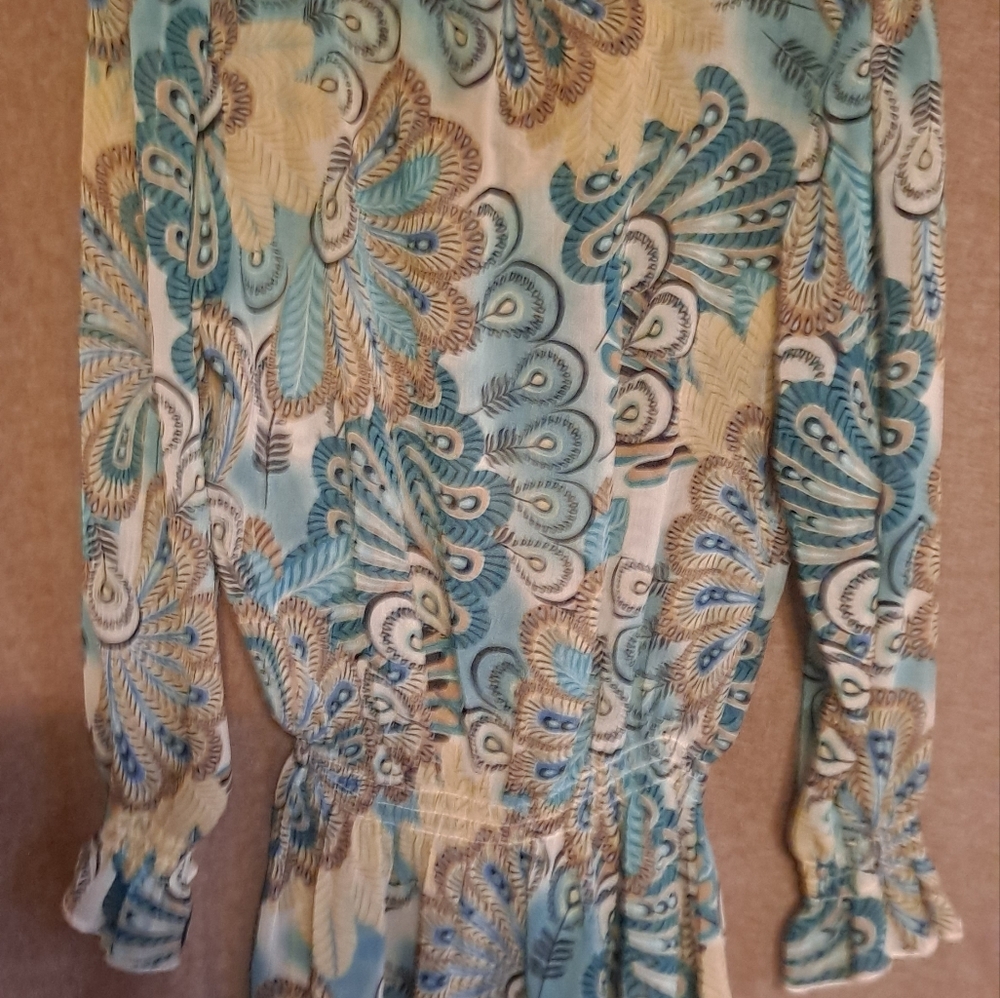 Designed Blouse - Picture 3 of 3